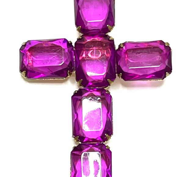 Brooch Cross Crucifix Purple Gold Vtg Acrylic S24 - Picture 1 of 4